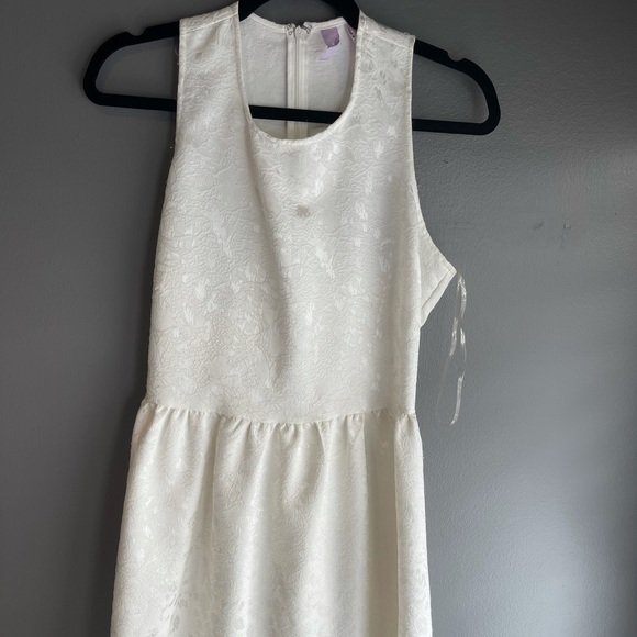 White fit and flare dress - Picture 1 of 3